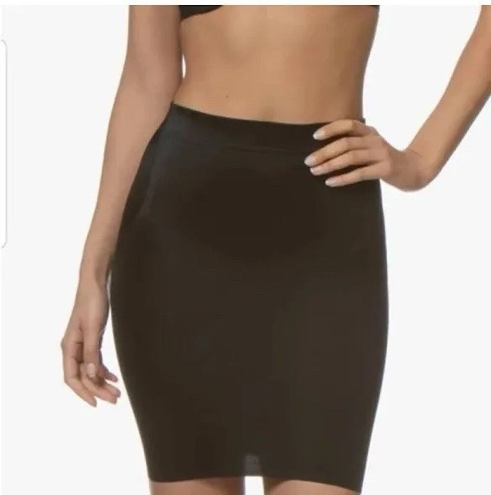 SPANX Get a Grip Shaping Half Slip Very Black XS Style 10179R
